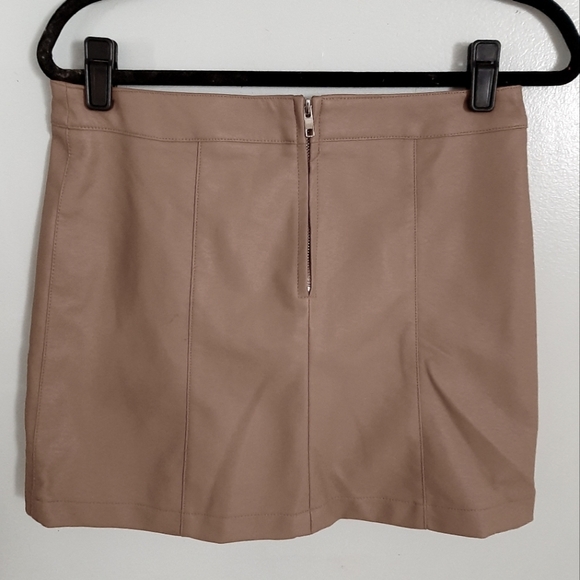 Tan pleather a-line mini skirt - Picture 3 of 4